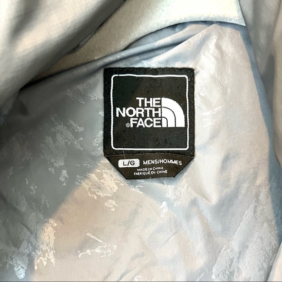 The North Face Mens lightweight PufferJacket - Picture 5 of 6